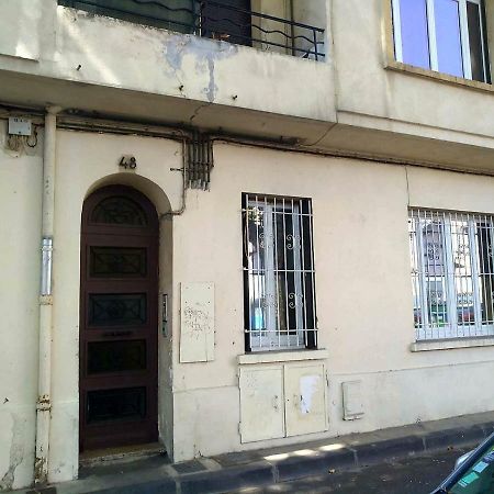 Au Coeur Du Centre Historique Avignon Exterior foto